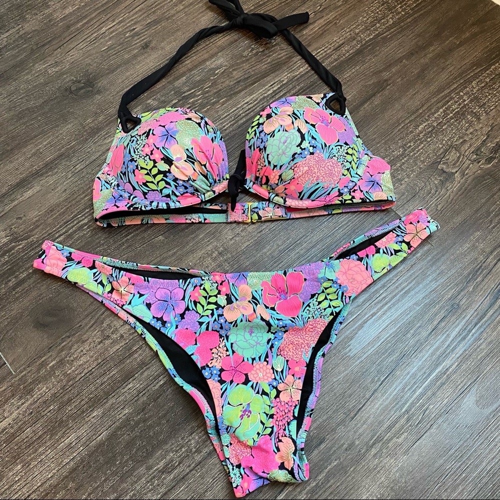 The Gorgeous Push-Up & Itsy Scrunch Bottoms